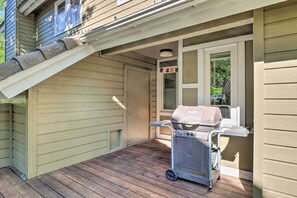 Exterior | Stairs Required for Bedroom/Full Bathroom Access