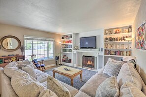 Living Room | Smart TV | Streaming Apps