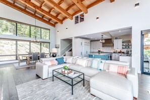 Escape from the bustle of everyday city life in this ultra-chic, decked out 5-star retreat.