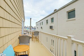 Private Balcony | Outdoor Dining Area