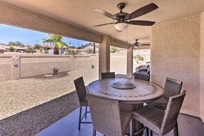 Private Patio | Gas Fire Table | Gas Grill