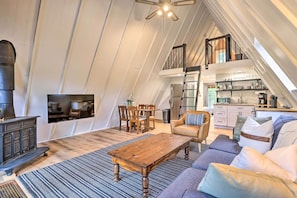 Great Room | 1st Floor | Smart TV | Wood-Burning Stove (Decorative Only)