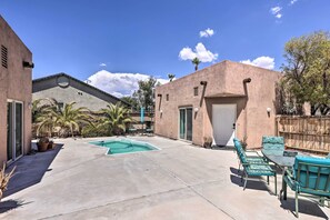 Spacious Courtyard | Shared Outdoor Space