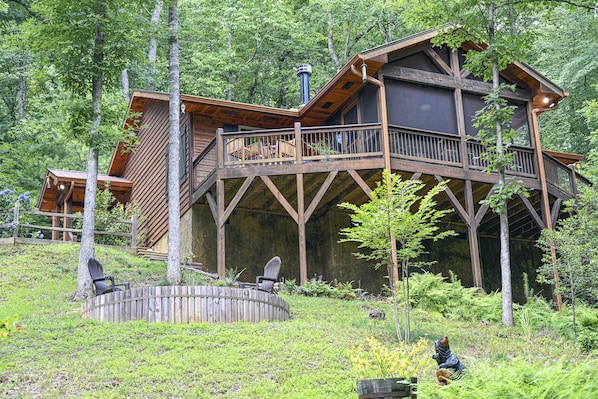 Front view of this fabulous home
