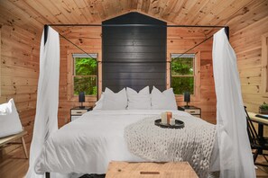 Top Floor - King Bed