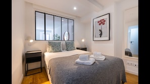 A beautiful and comfortable queen bedroom.
#comfort #relax #portugal #pt #lisbon