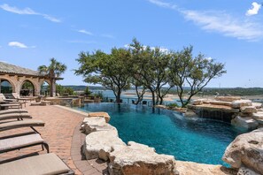 Large pool with 180' view overlooking Lake Travis