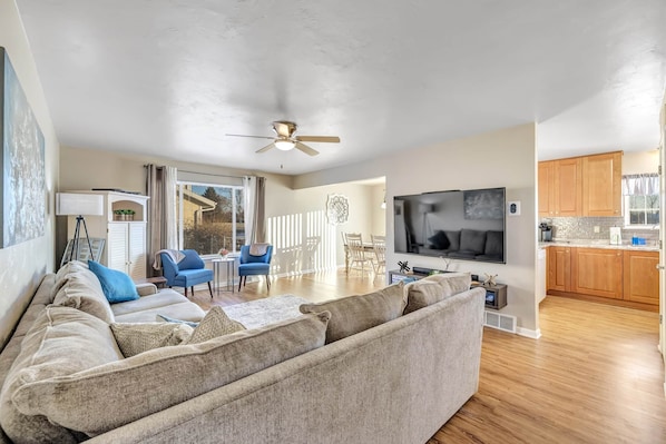 Living room (1)