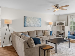 Living room (2)