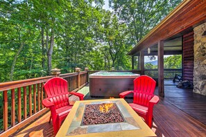 Wraparound Deck (Partially Screened) | Private Hot Tub | Gas Grill