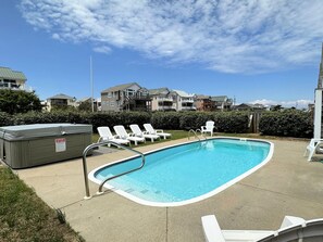 NH188: Paws-N-Sea | Pool & Hot Tub Area
