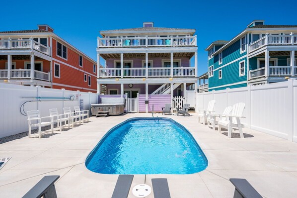 NH205: Celestial Shore | Rear Exterior and Pool Area