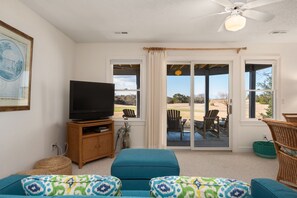 MS15: Masters 15 | LL Den with Screened Patio Access