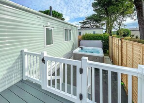 Perranporth VIP Lodge 2 Bed Hot Tub - St Agnes Holiday Park, Blackwater, St Agnes