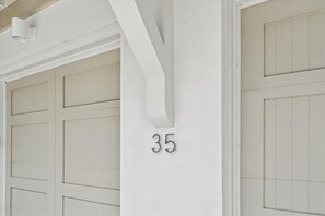 Welcome to 'Tuscan Blue' Carriage House!