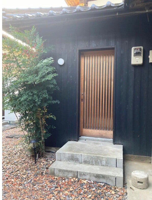 entrance door