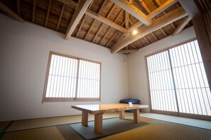 Japanese-style room