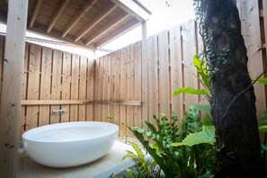 Private open-air bath