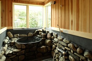 Goemon bath