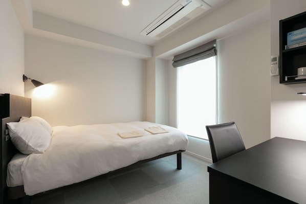 [Guest Room] Room and bed