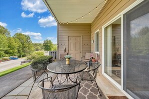 Open Air Patio (1)