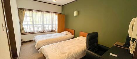 ·Twin room. Recommended for couples and friends!