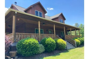 The Cabin - Front view