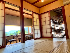 Bedroom (Japanese-style room, relaxation corner)