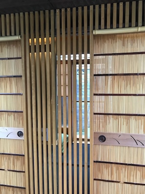 Rent Poem Box house in Kyoto | Japan Experience - Doors to black tatami room