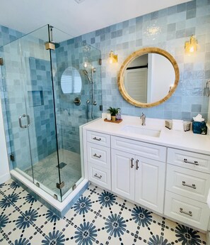 Gorgeous Upstairs Bath