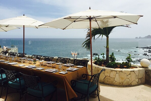 Outdoor dining