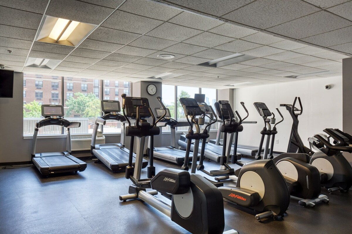 Lovely Hoboken 2BR w/ Gym, nr Waterfront, by Blueground