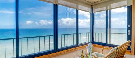 Panoramic ocean views!