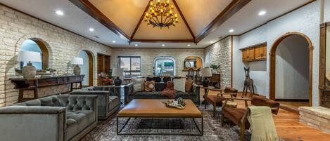 Welcome to 9T Ranch by Boutiq - professionally furnished, managed, and cleaned by hospitality experts. This massive home will exceed your expectations and raise the bar for every short term rental you stay in. 
| 9T Ranch by Boutiq Luxury Vacation Rentals | Gonzales, Texas