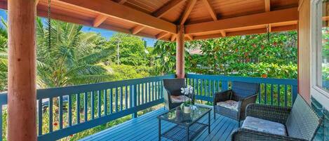 Hale Haena Beach House - Front Entry Seating Lanai - Parrish Kauai