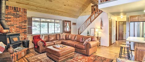 Heber-Overgaard Vacation Rental | 2BR | 2BA | Stairs Required | 1,700 Sq Ft