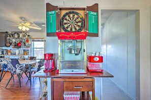 Concession Area | Popcorn & Snow Cone Machine