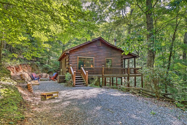 Blue Ridge Vacation Rental | 2BR | 1BA | Stairs Required | 672 Sq Ft