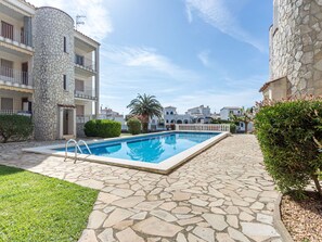 Sky, Water, Plant, Cloud, Property, Building, Swimming Pool, Azure, Window, Grass