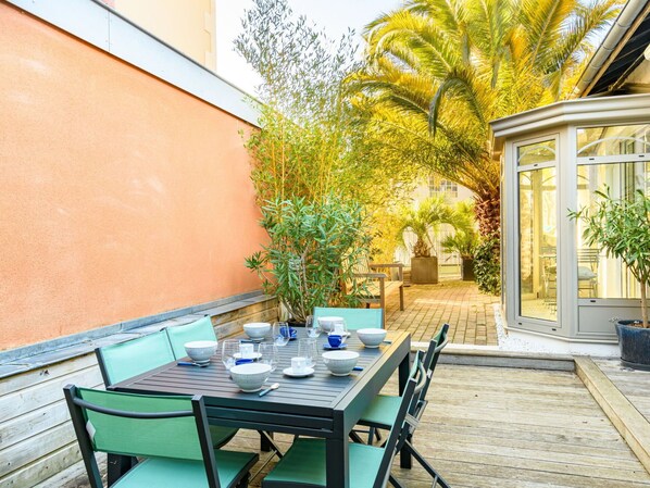 Table, Plant, Furniture, Property, Building, Chair, Window, Green, Azure, Interior Design
