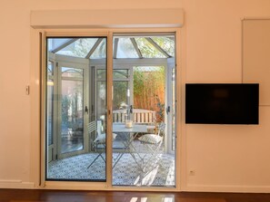 Building, Window, Couch, Door, Wood, Living Room, Shade, Interior Design, Chair