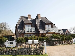 Außenaufnahme des Haus Fili, in der Flurstr. 6 in Wenningstedt auf Sylt
