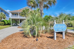Lollipops Beach House