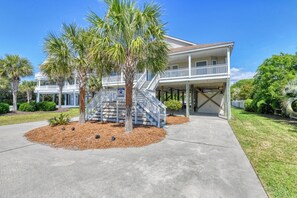Lollipops Beach House