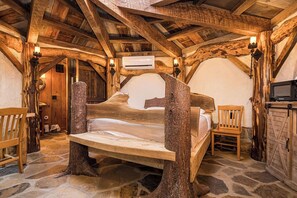 Experience the beauty of the Laurel Highlands. Book your mountain getaway today.
We offer the most unique collection of vacation homes in Laurel Highlands. From a cozy couple's getaway to a sprawling 400-acre private retreat, we have the perfect accommodations for your destination getaway.