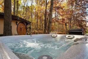 Experience the beauty of the Laurel Highlands. Book your mountain getaway today.
We offer the most unique collection of vacation homes in Laurel Highlands. From a cozy couple's getaway to a sprawling 400-acre private retreat, we have the perfect accommodations for your destination getaway.