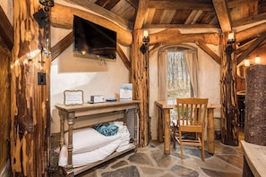 Experience the beauty of the Laurel Highlands. Book your mountain getaway today.
We offer the most unique collection of vacation homes in Laurel Highlands. From a cozy couple's getaway to a sprawling 400-acre private retreat, we have the perfect accommodations for your destination getaway.