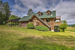 Exterior | Bedroom/Full Bathroom on 1st Floor | Central Heating & A/C