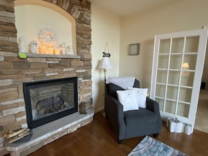 Propane fireplace in living room