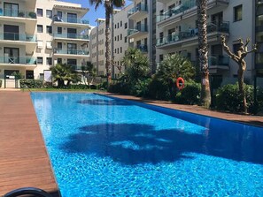 Water, Building, Plant, Property, Window, Blue, Azure, Tree, Body Of Water, Architecture